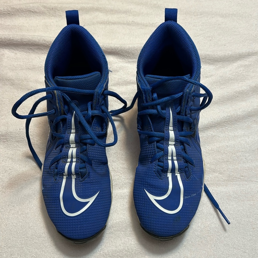 Nike size 7.5 football cleats